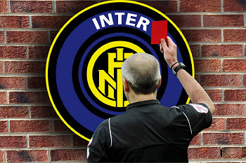 Cattivissima Inter: 8 espulsioni! Erano 20 anni che l'Inter non collezionava un numero così alto di cartellini rossi!